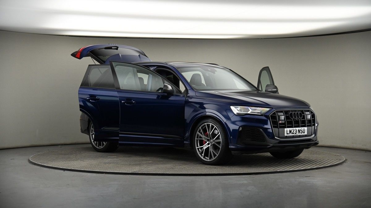 More views of Audi SQ7