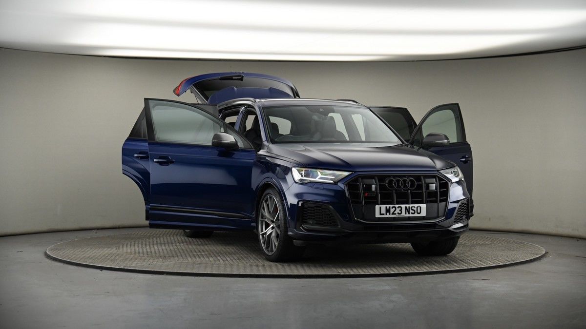 More views of Audi SQ7