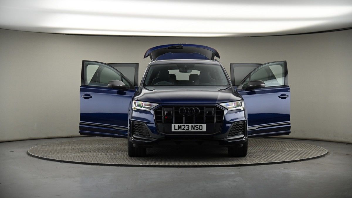 More views of Audi SQ7