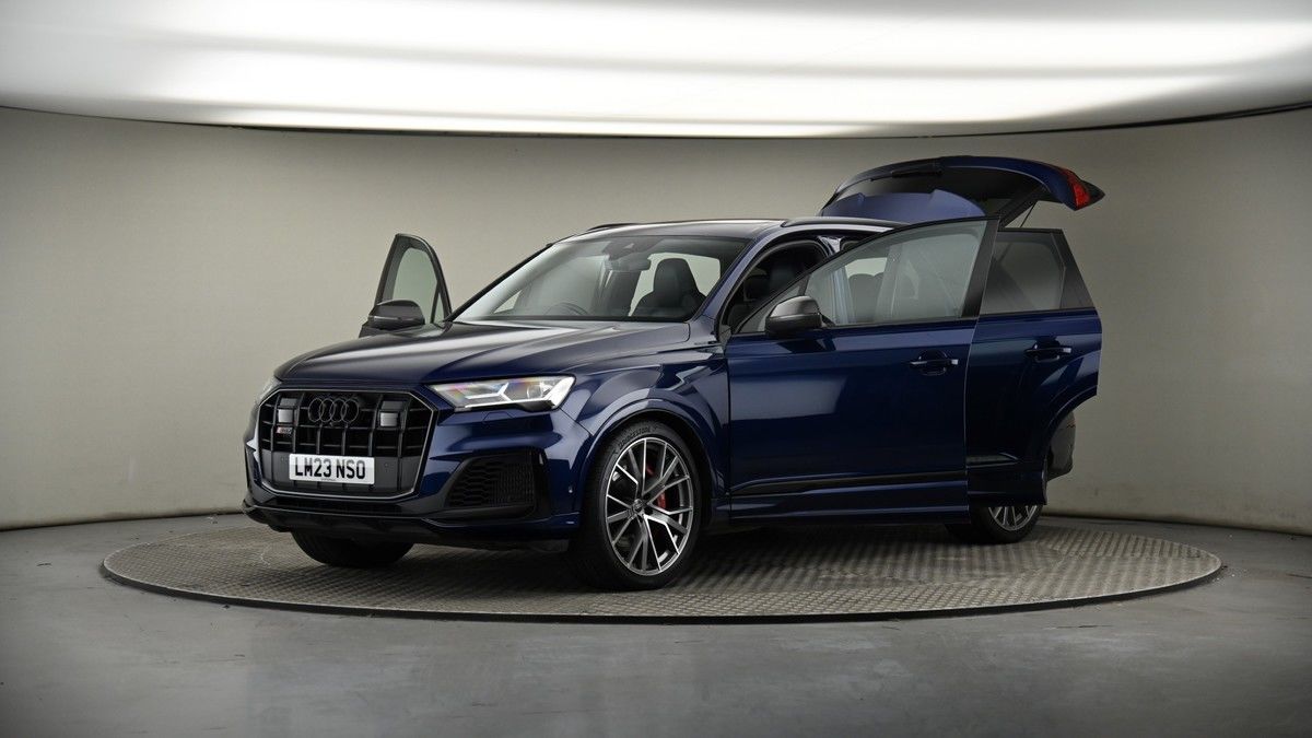 More views of Audi SQ7