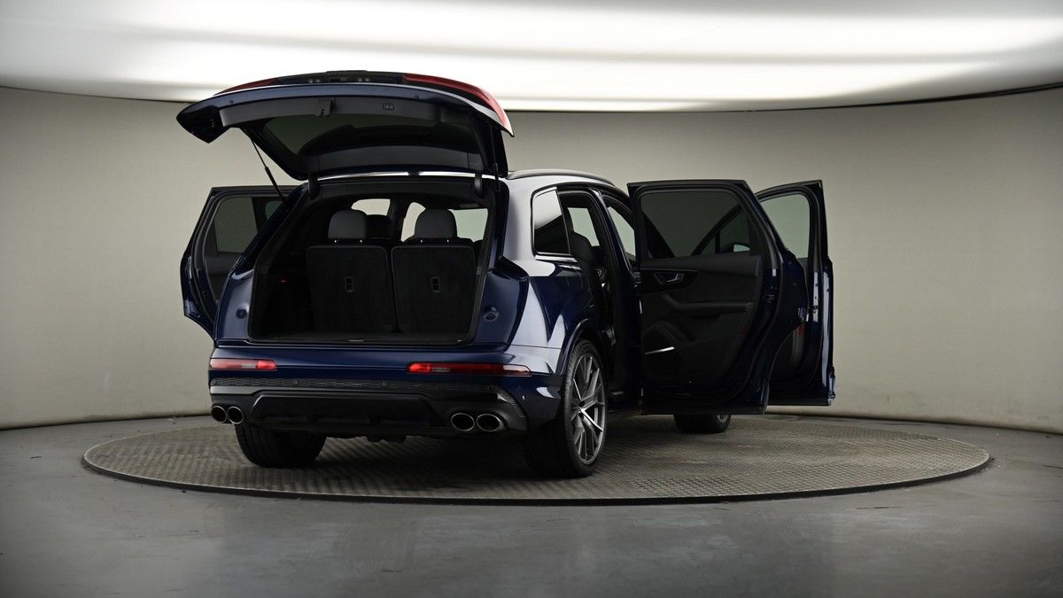 More views of Audi SQ7
