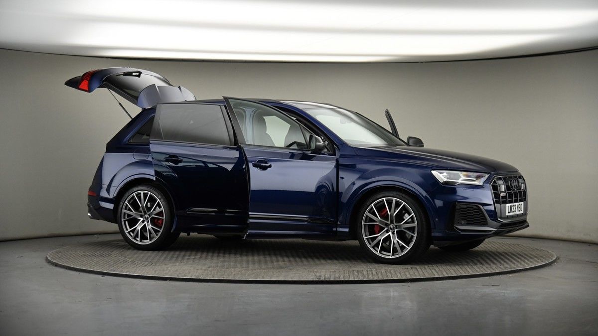 More views of Audi SQ7
