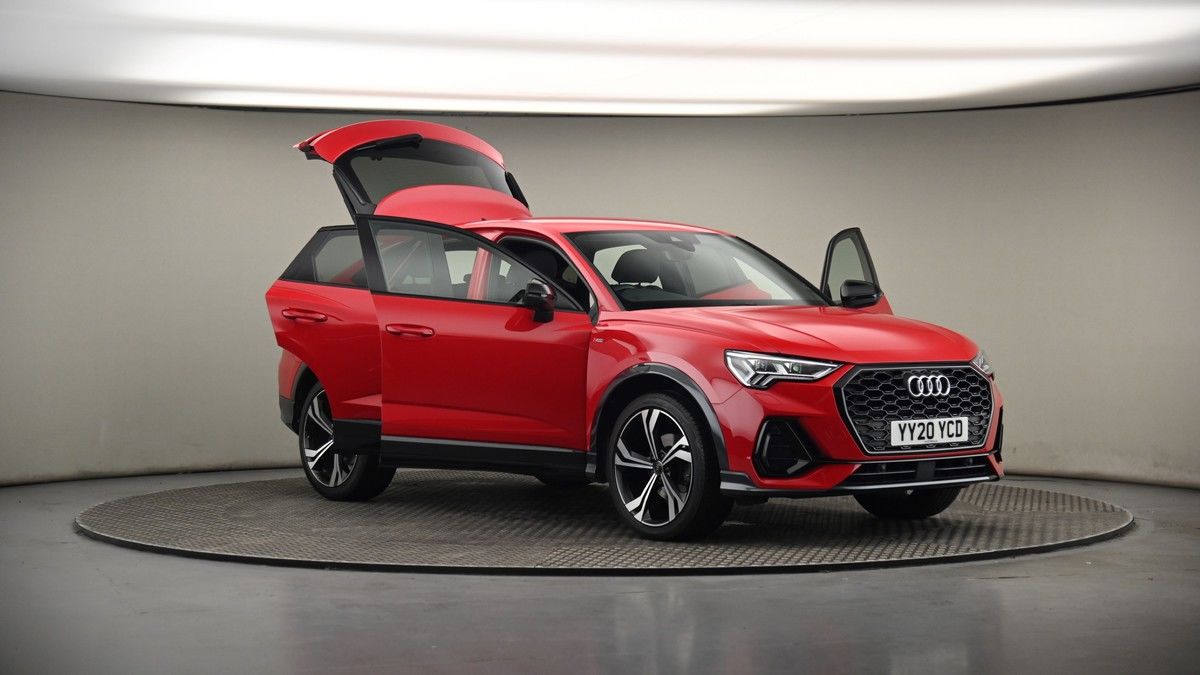 More views of Audi Q3