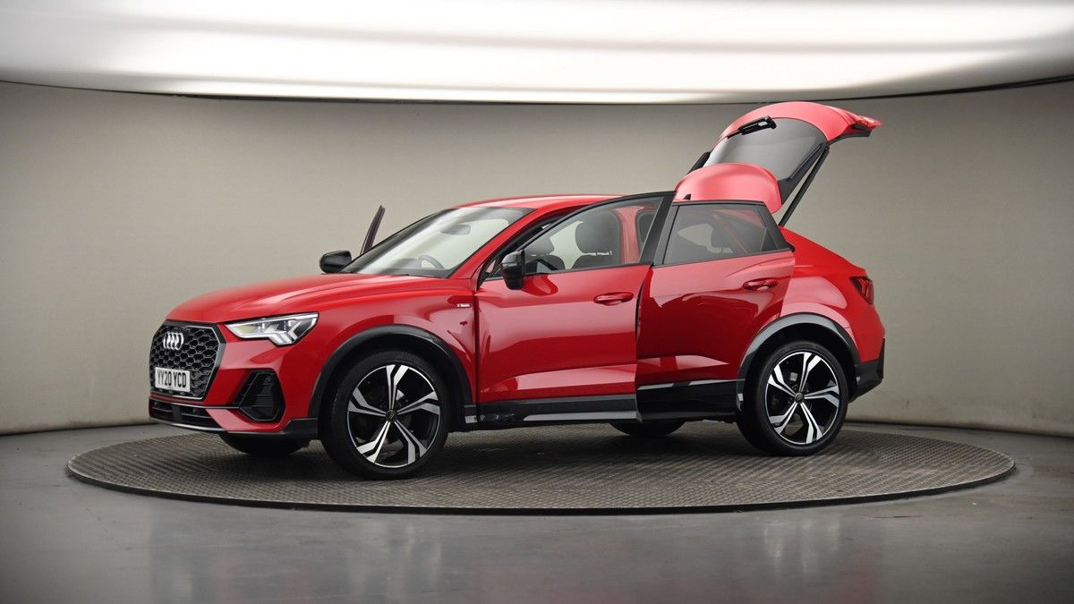More views of Audi Q3