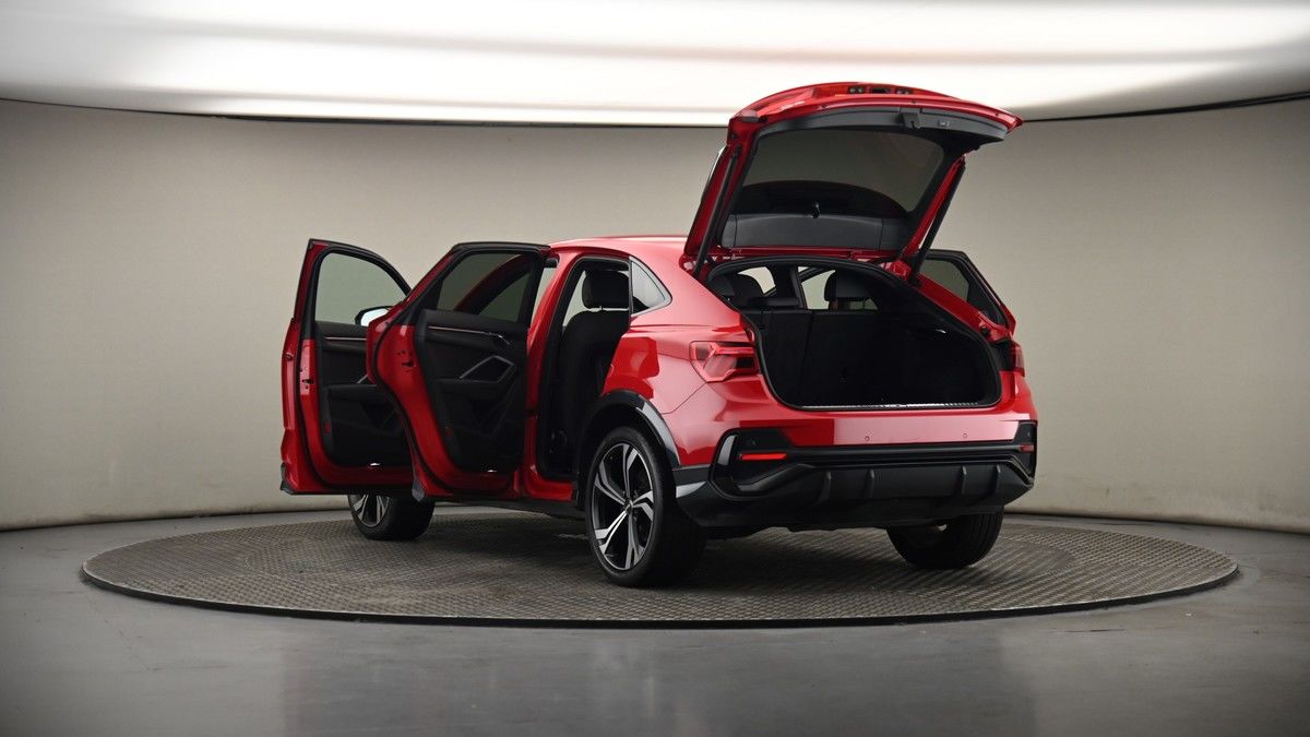 Audi Q3 Image 7