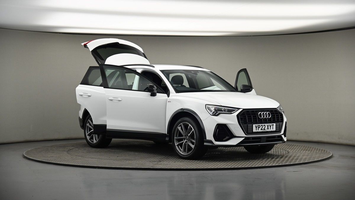 More views of Audi Q3