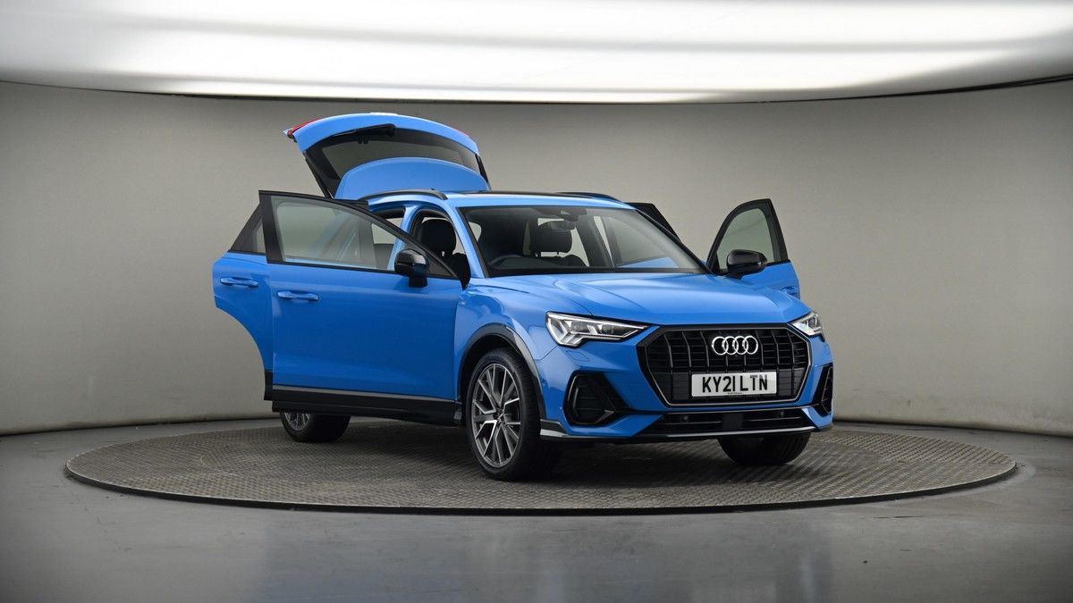 More views of Audi Q3