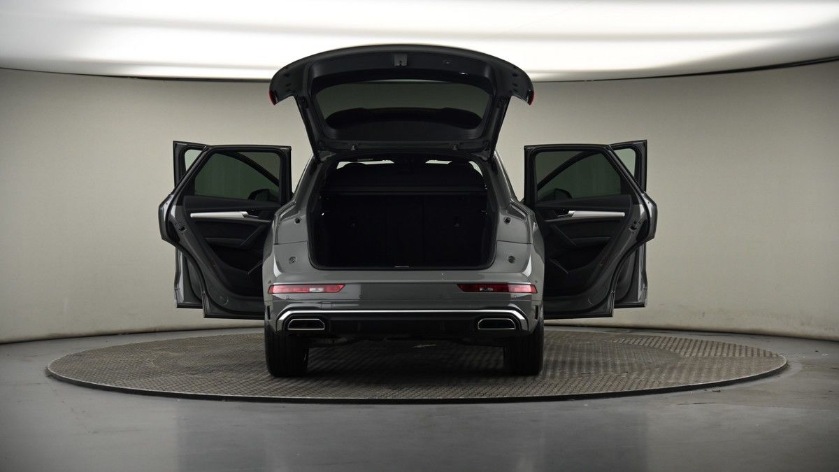 More views of Audi Q5