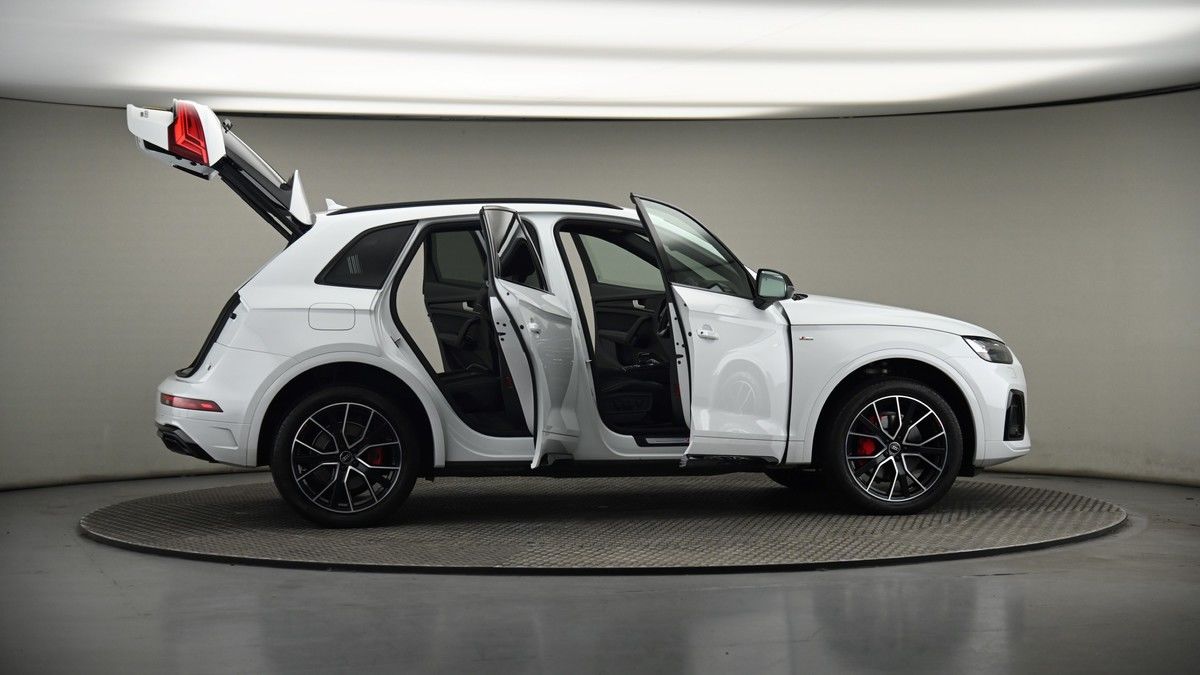 More views of Audi Q5
