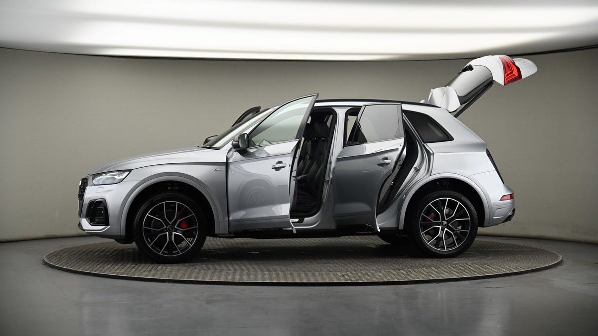 More views of Audi Q5