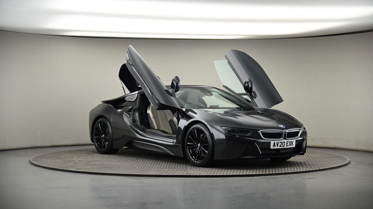More views of BMW i8