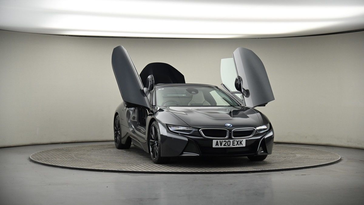 More views of BMW i8