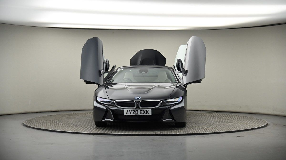 More views of BMW i8