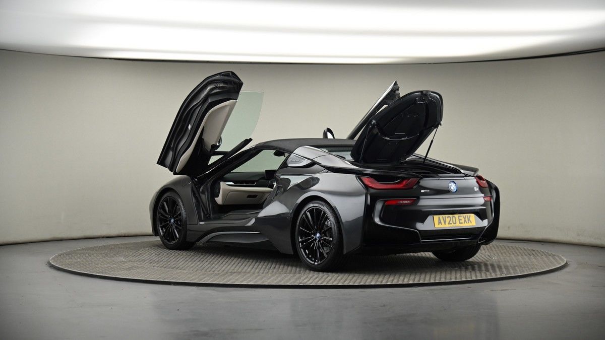 More views of BMW i8
