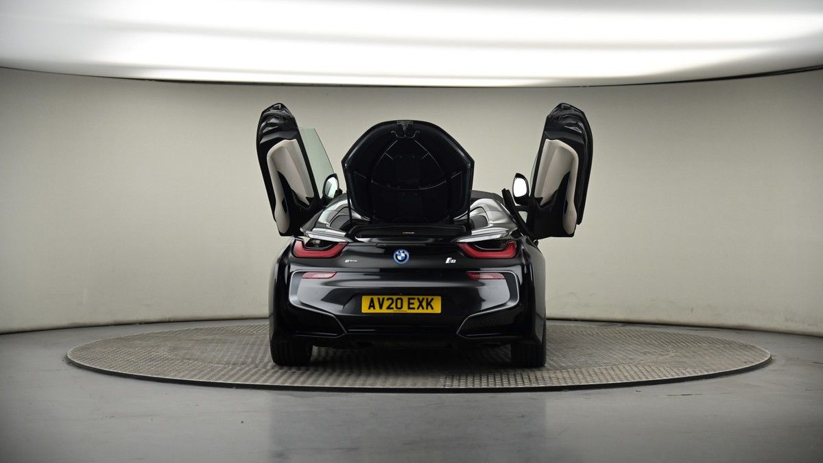 More views of BMW i8