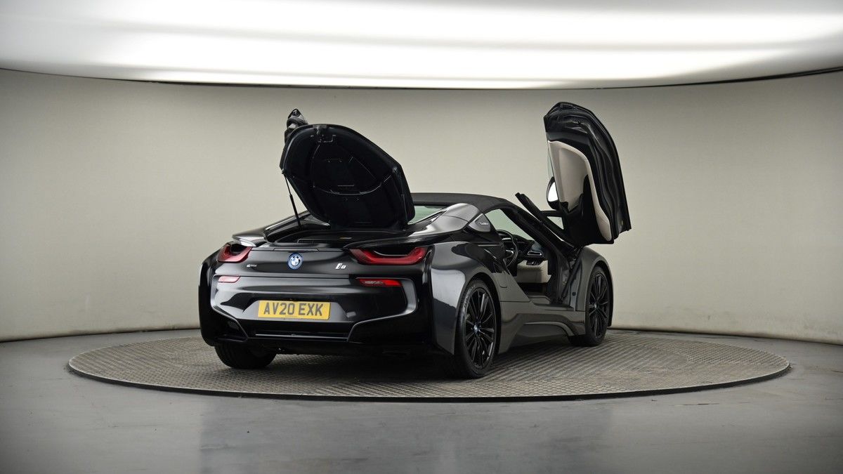 More views of BMW i8