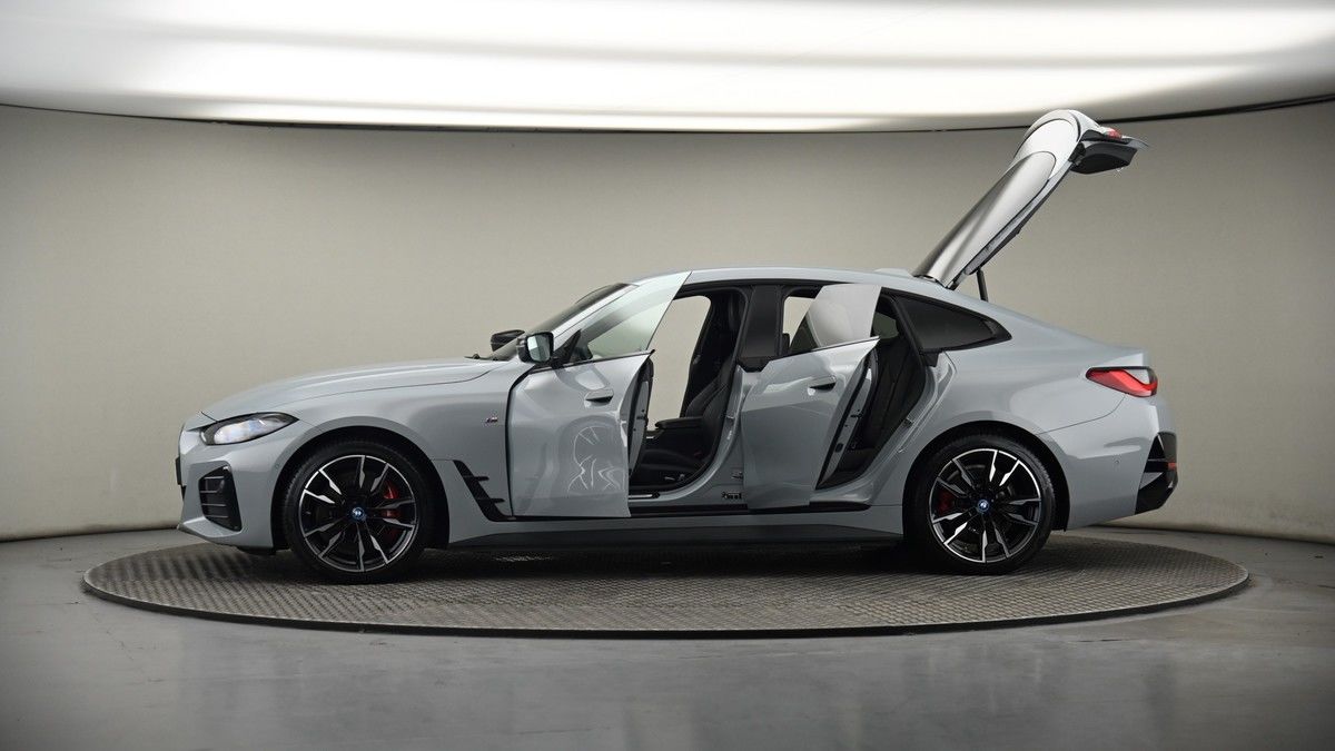 More views of BMW i4