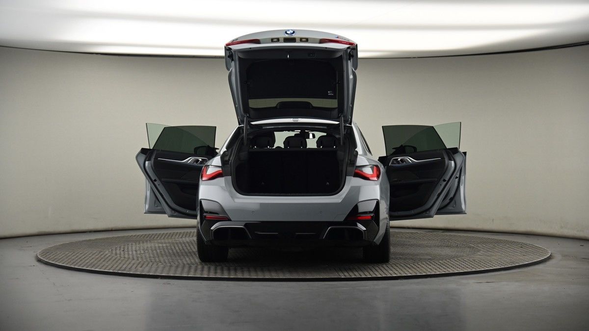 More views of BMW i4