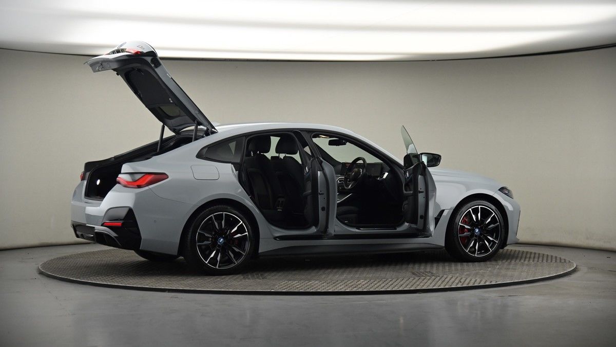 More views of BMW i4