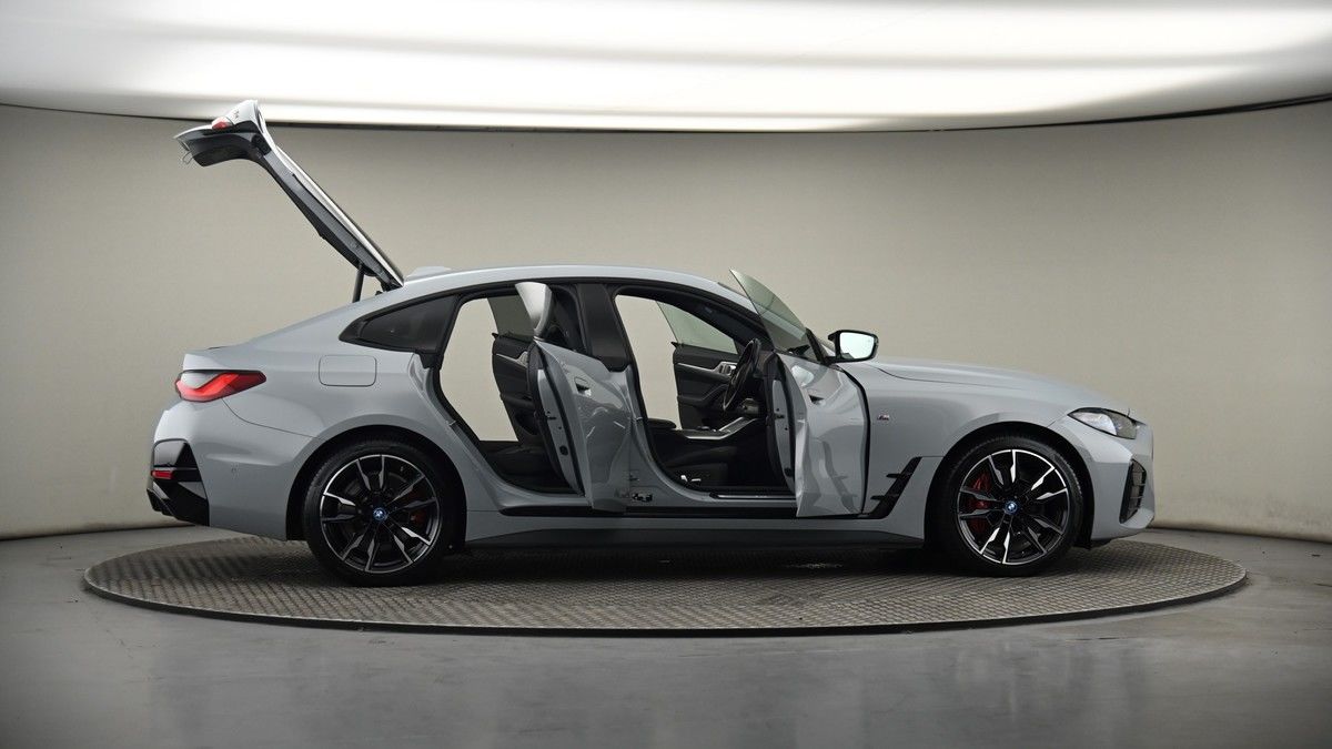 More views of BMW i4