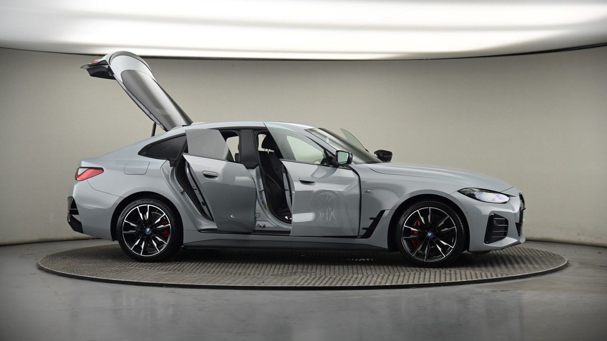More views of BMW i4