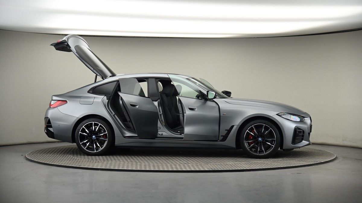 More views of BMW i4