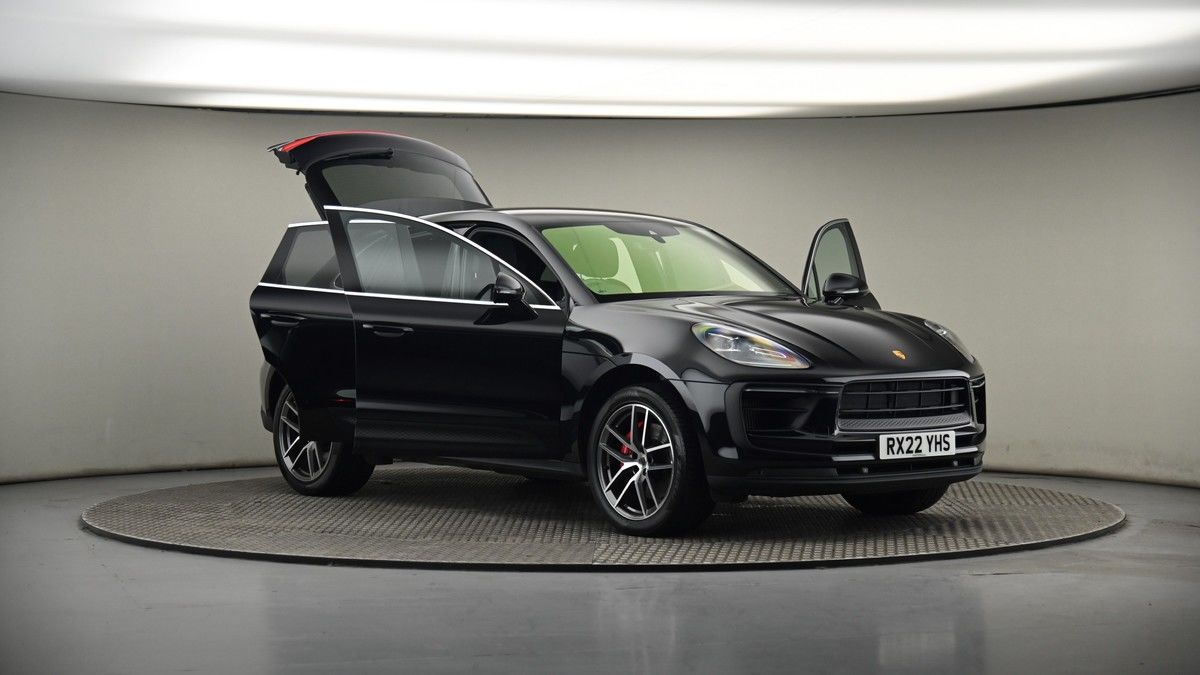 More views of Porsche Macan