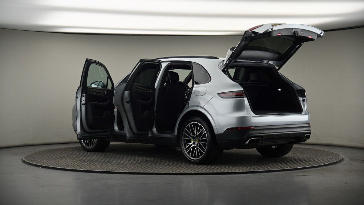 More views of Porsche Cayenne