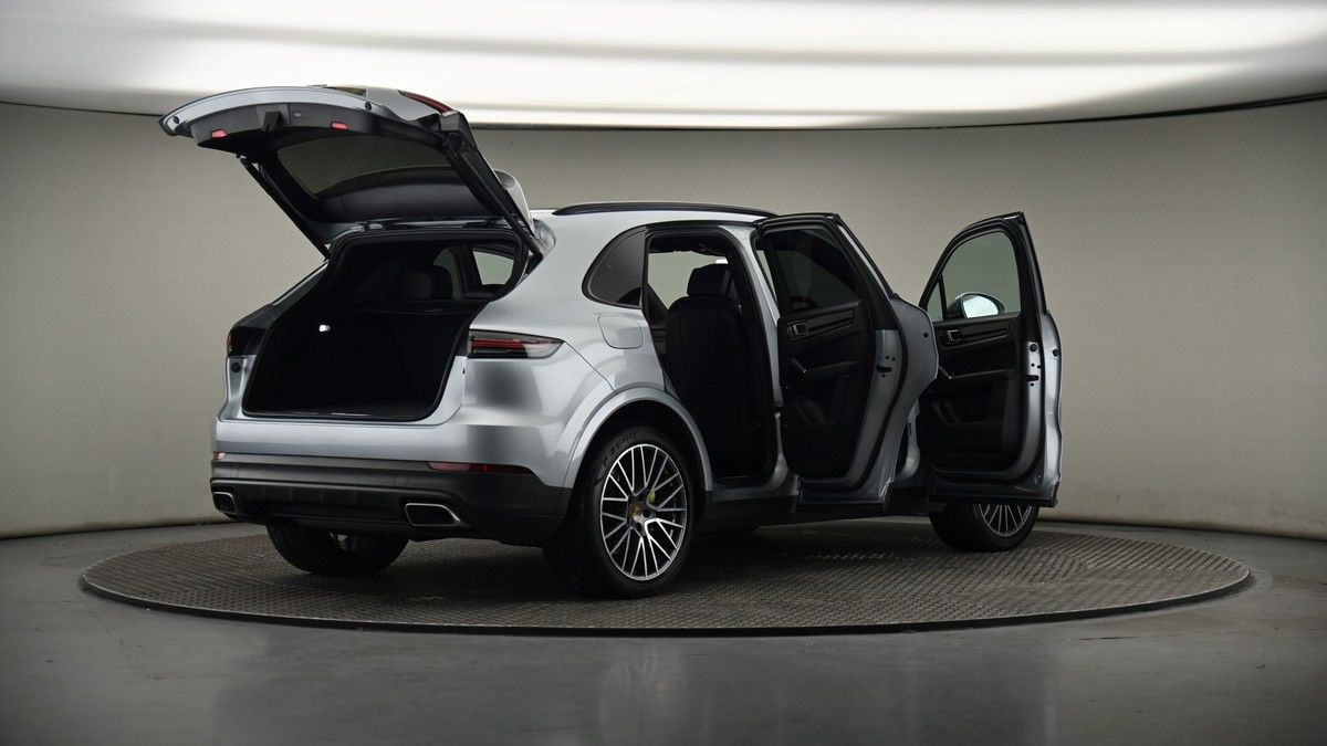 More views of Porsche Cayenne