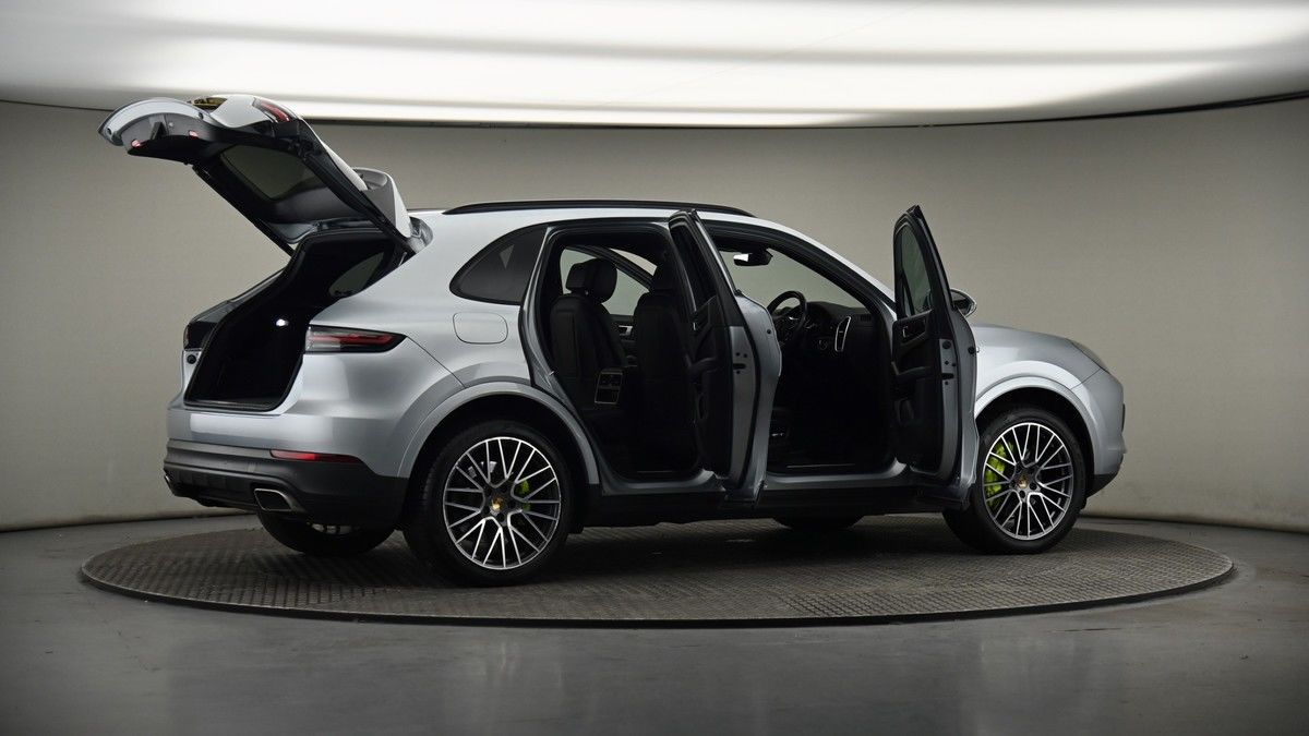 More views of Porsche Cayenne