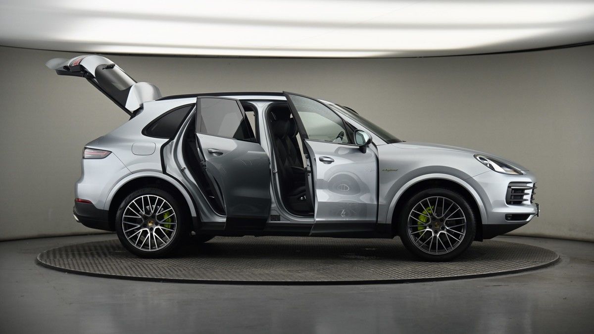 More views of Porsche Cayenne