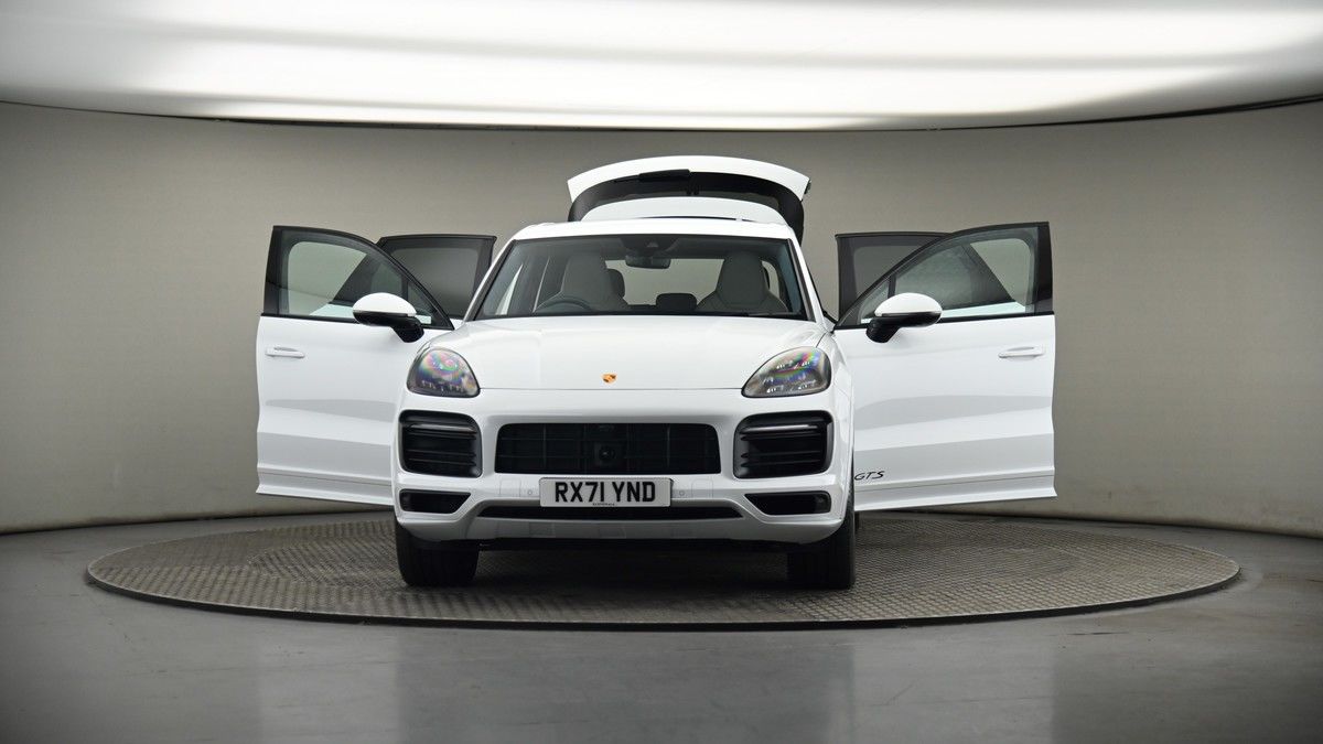 More views of Porsche Cayenne