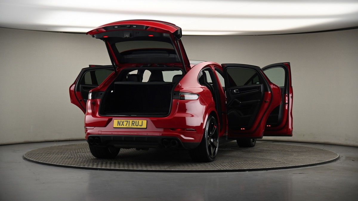More views of Porsche Cayenne