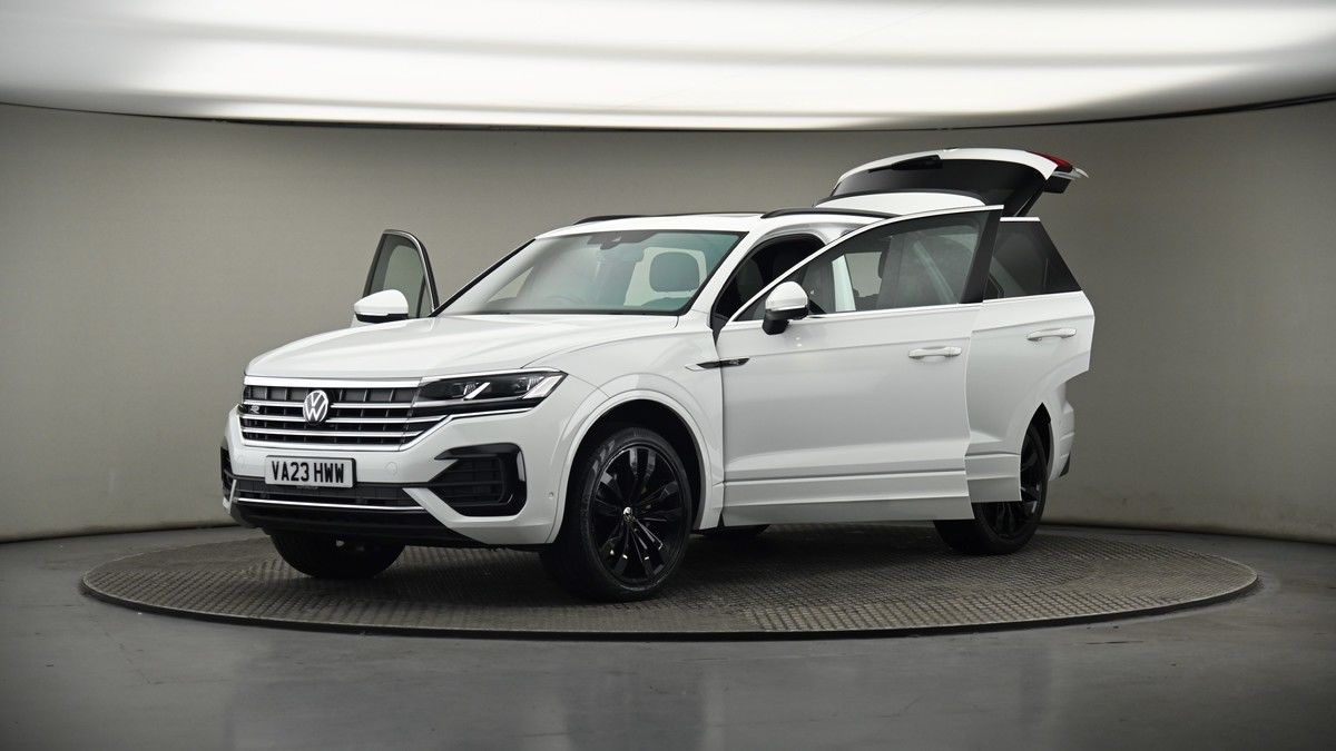 More views of Volkswagen Touareg
