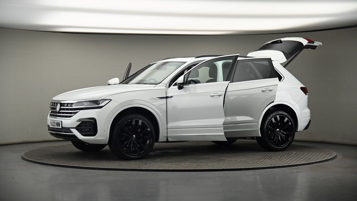 More views of Volkswagen Touareg