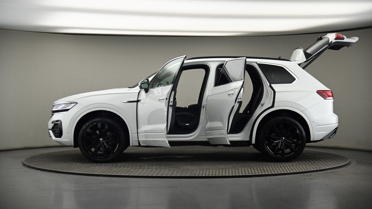 More views of Volkswagen Touareg