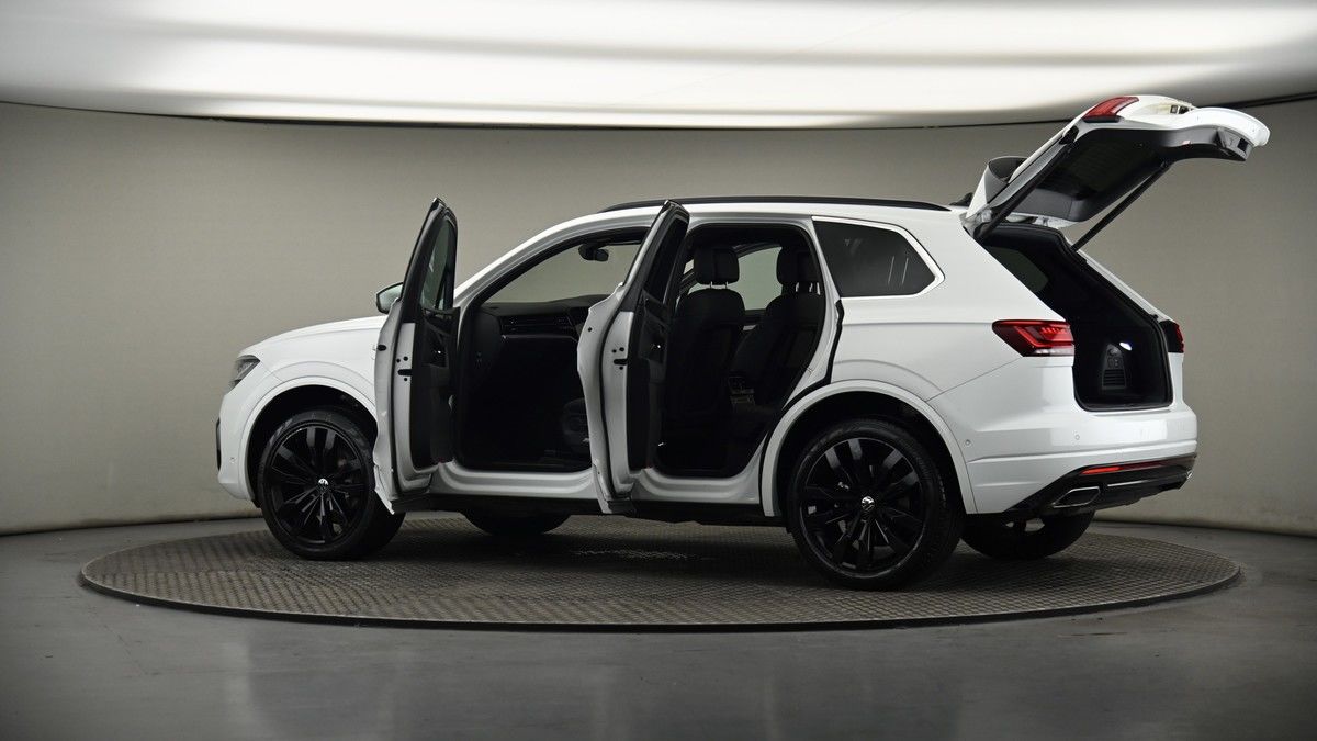 More views of Volkswagen Touareg