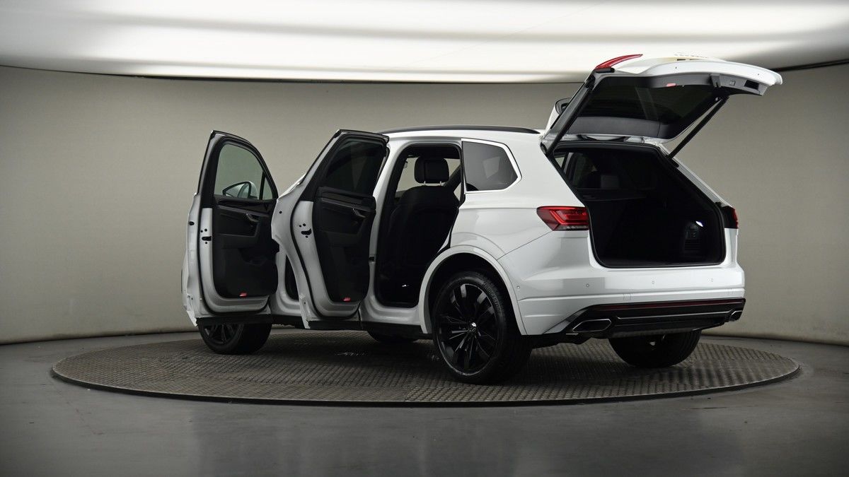 More views of Volkswagen Touareg