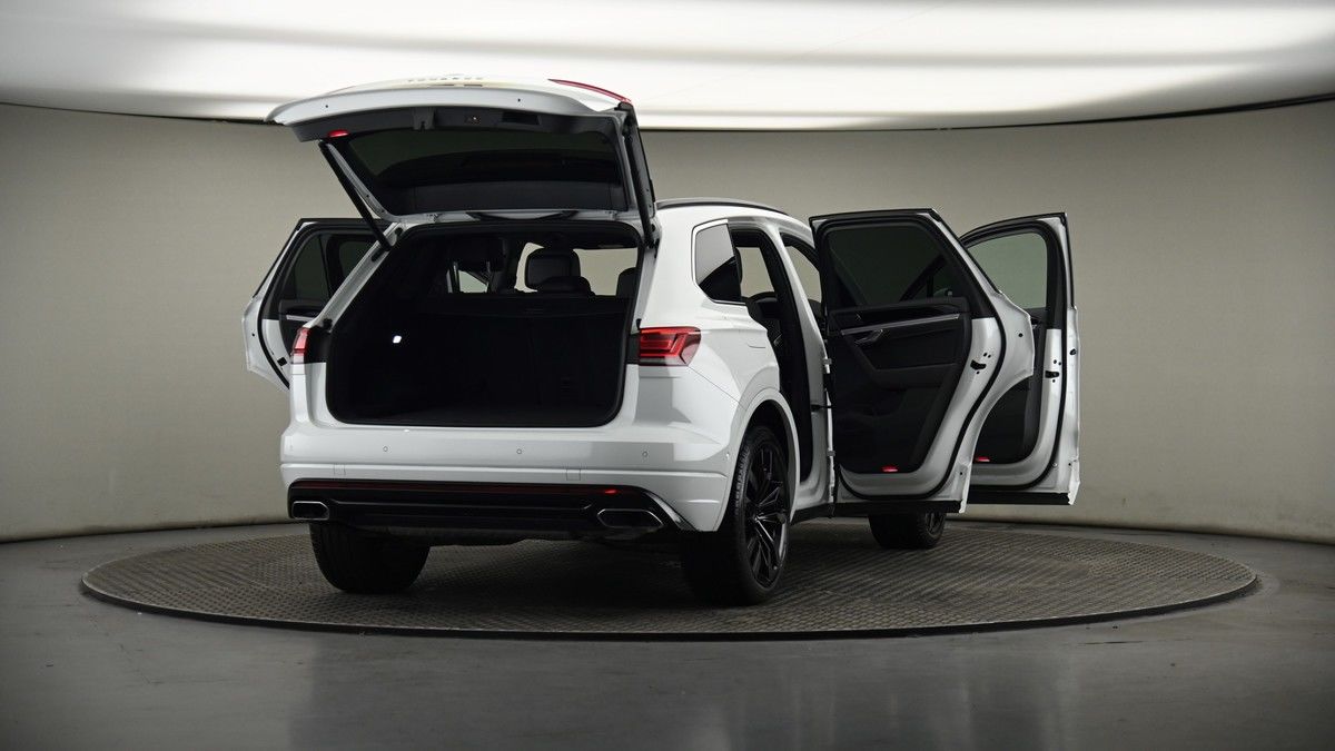 More views of Volkswagen Touareg