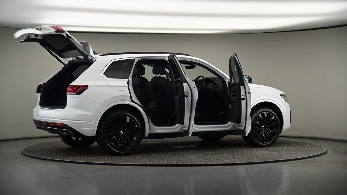 More views of Volkswagen Touareg