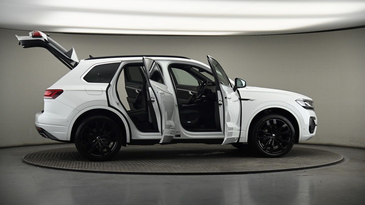 More views of Volkswagen Touareg