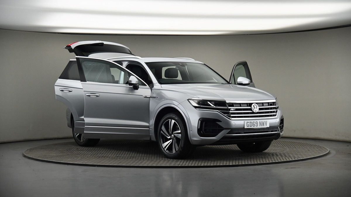 More views of Volkswagen Touareg