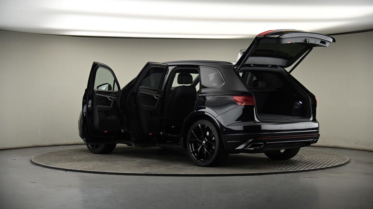 More views of Volkswagen Touareg
