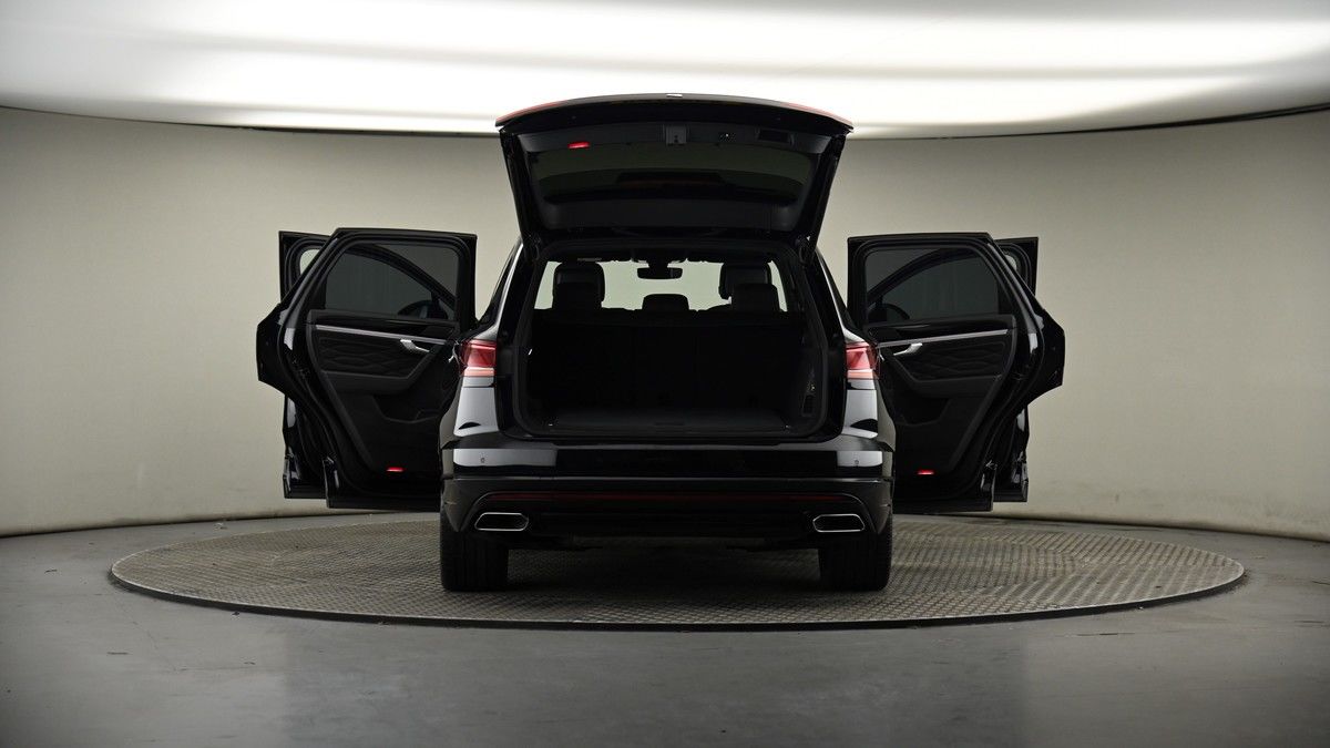 More views of Volkswagen Touareg
