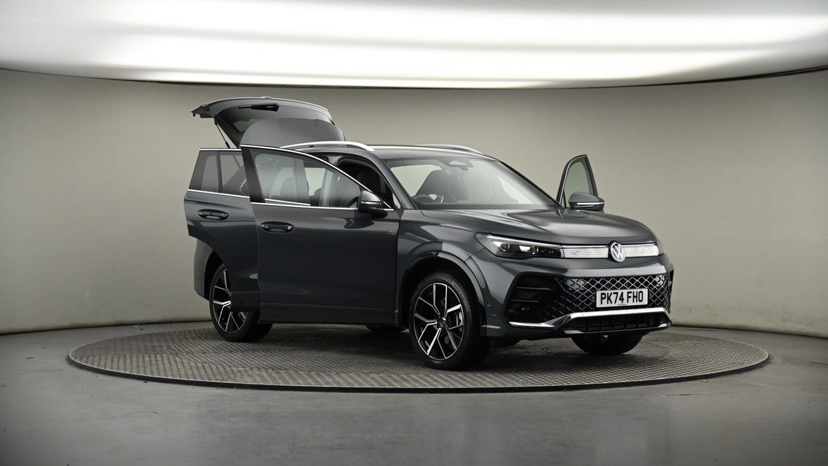More views of Volkswagen Tiguan