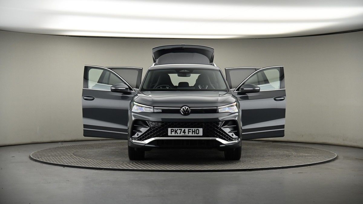 More views of Volkswagen Tiguan