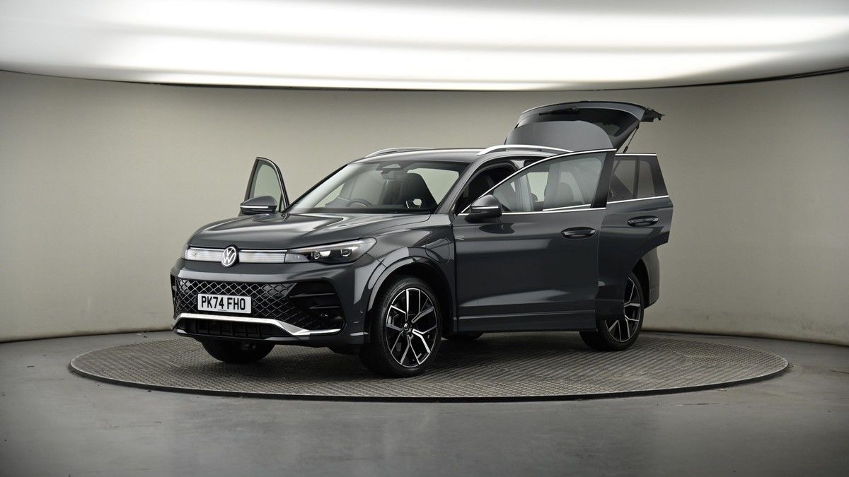 More views of Volkswagen Tiguan