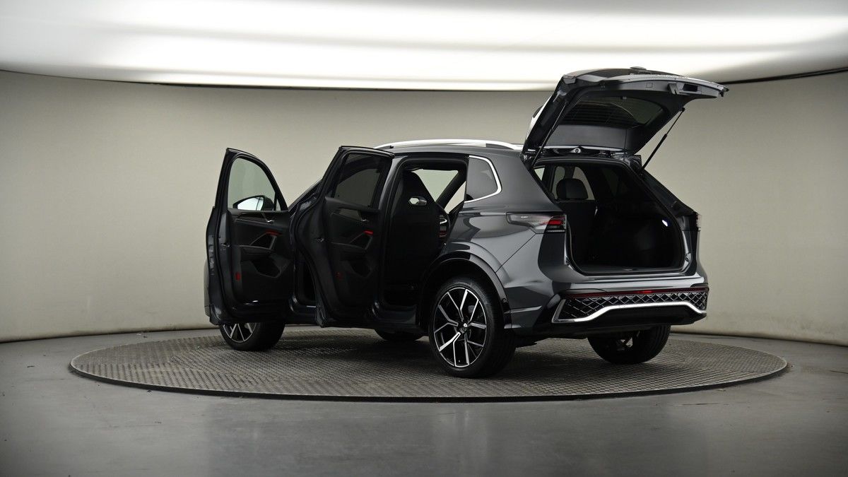 More views of Volkswagen Tiguan