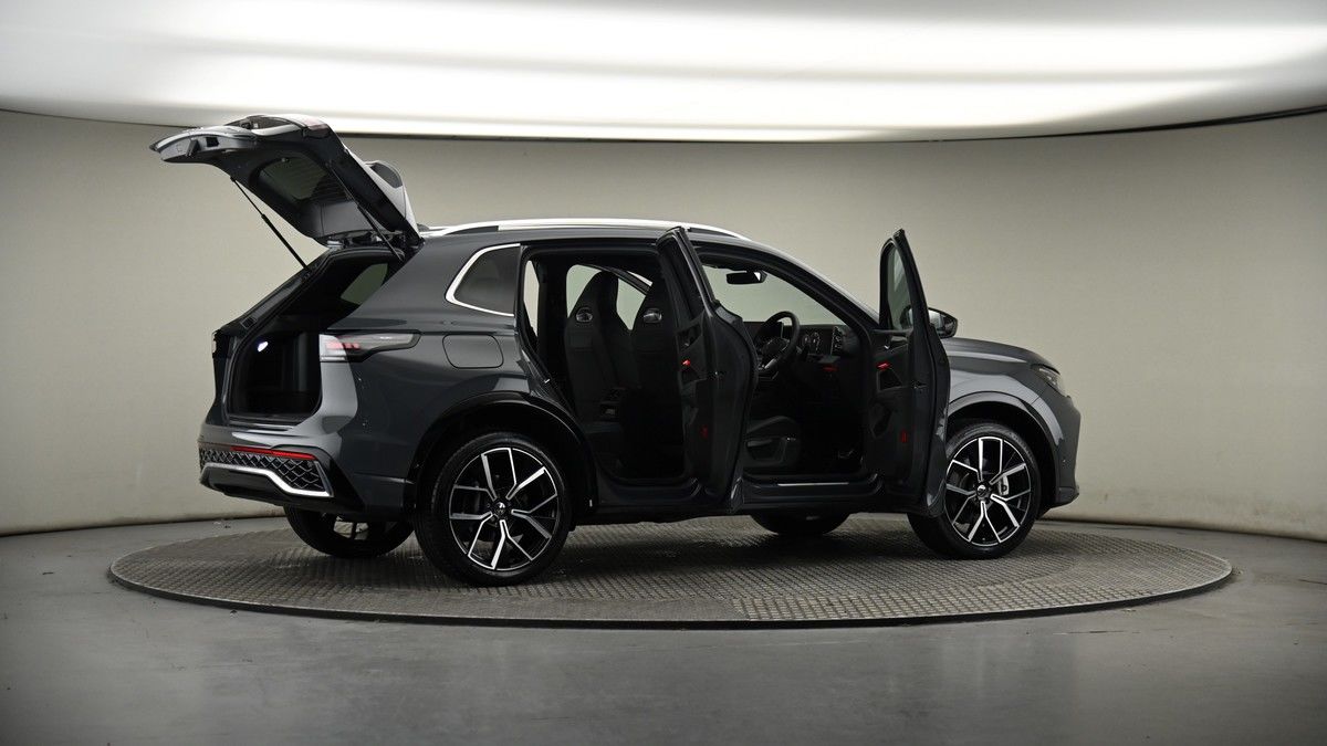 More views of Volkswagen Tiguan