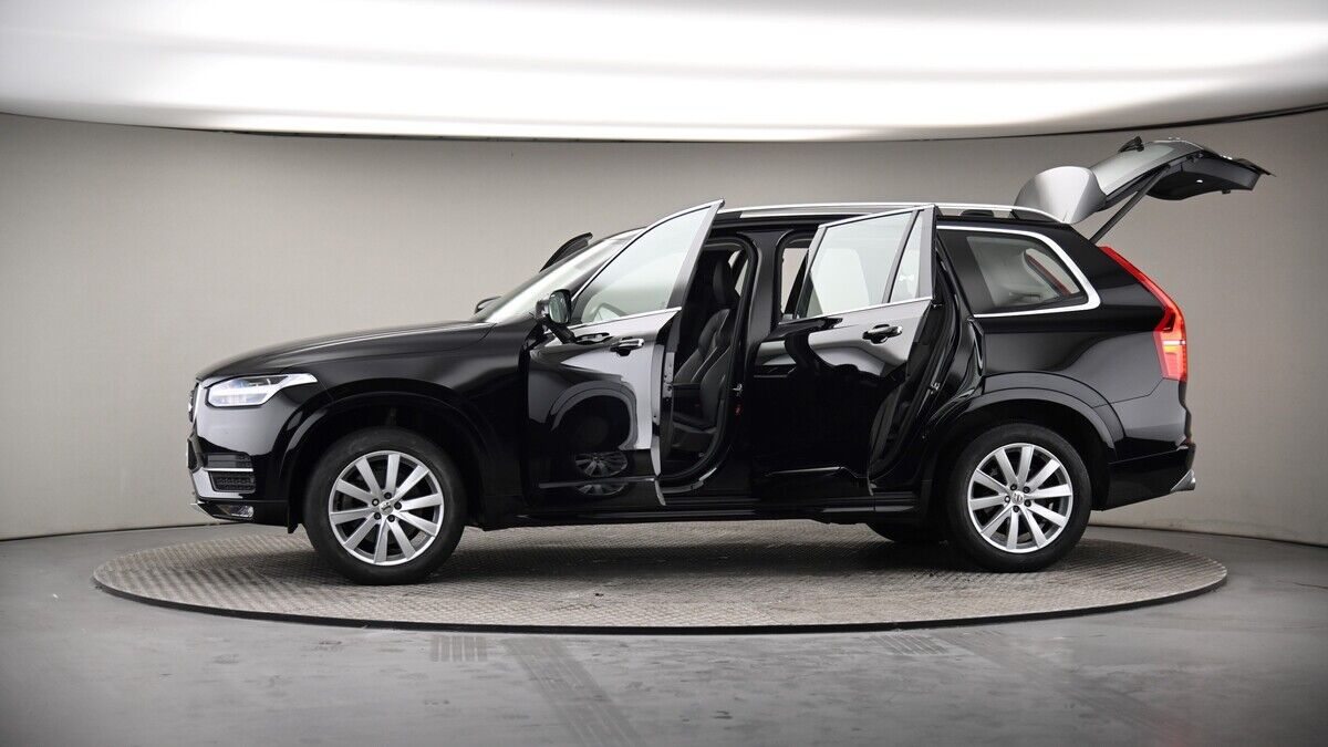 More views of Volvo XC90